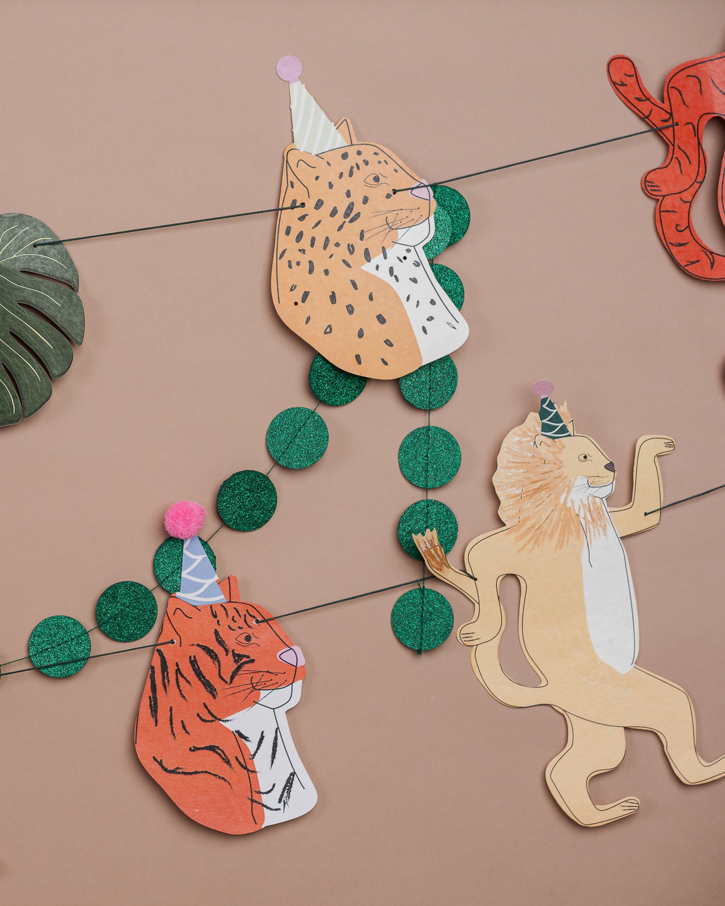 Jungle Garland