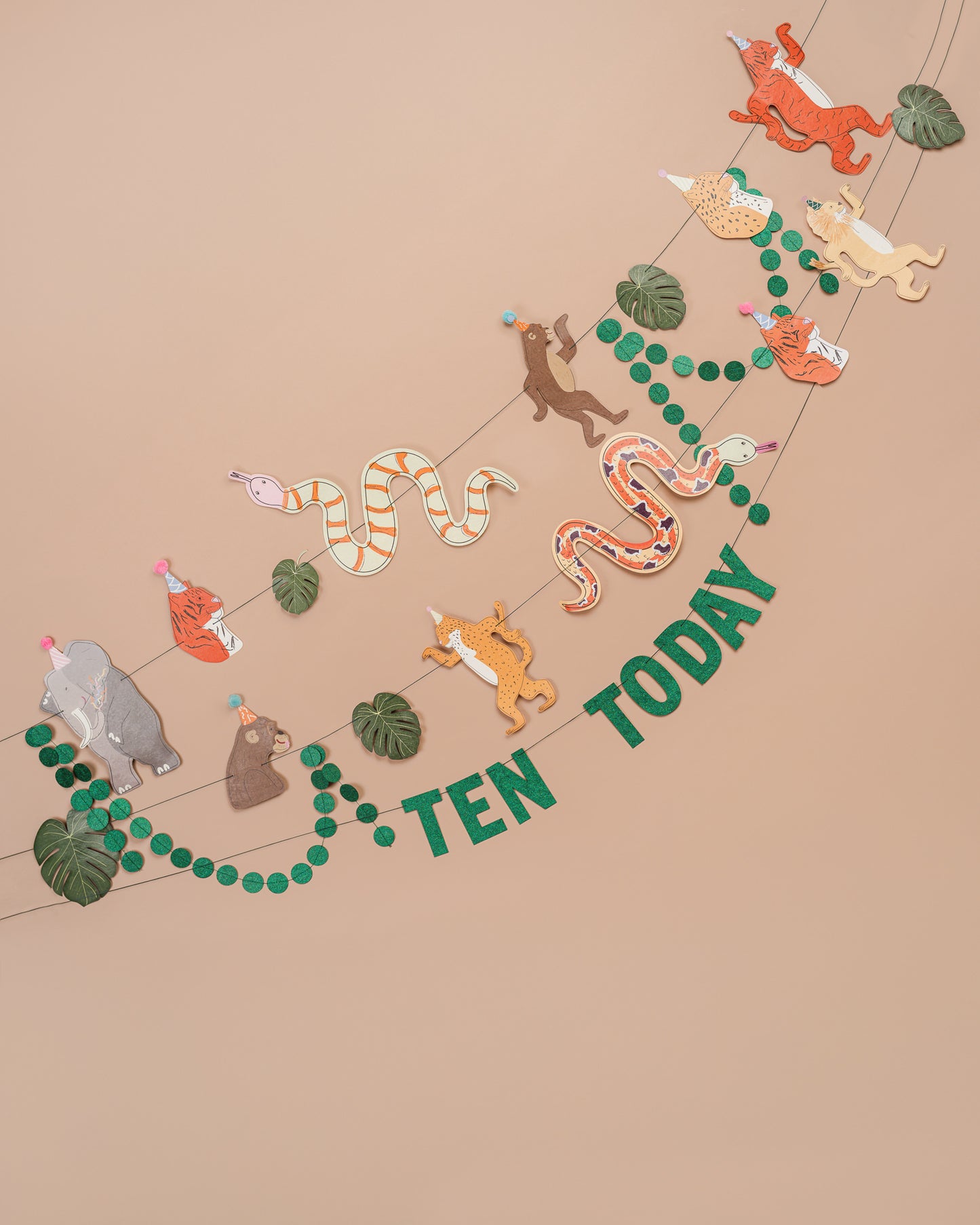 Jungle Garland