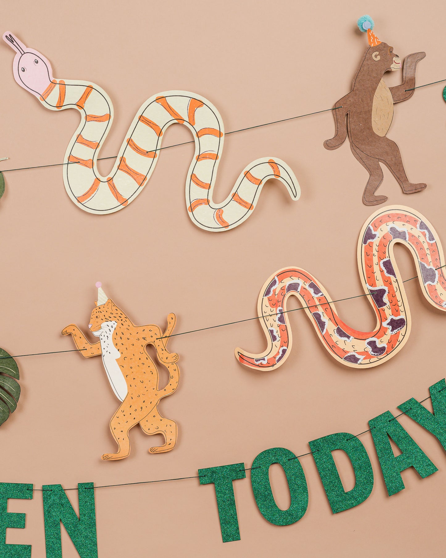 Jungle Garland