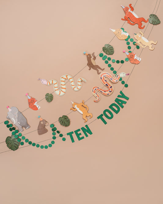 Jungle Garland